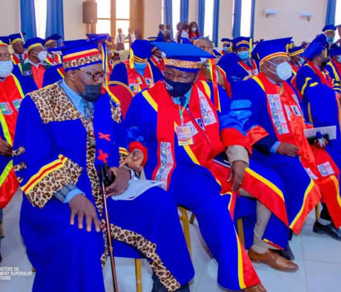 les profs university